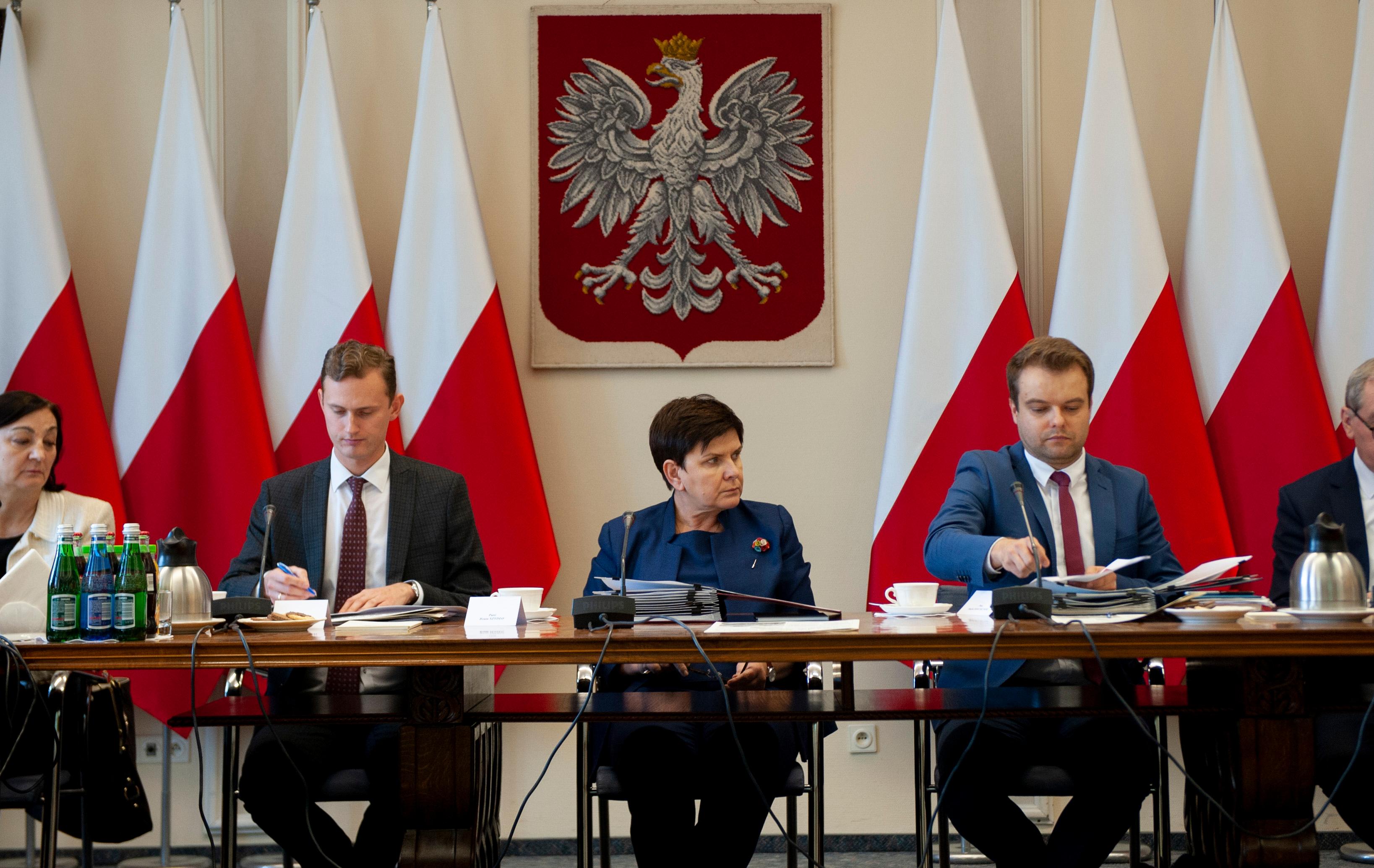 Komitet społeczny podczas posiedzenia.