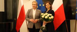 Zdjęcie z przekazania urzędu ministra zdrowia Ewie Krajewskiej.