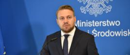 Wiceminister Jacek Ozdoba podsumował pierwsze dwa tygodnie działania formularza do zgłaszania przestępstw środowiskowych