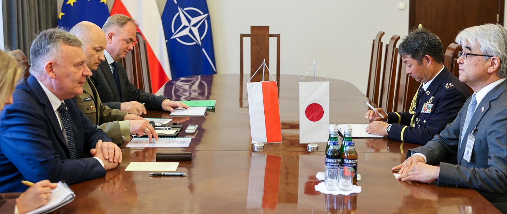 Wiceminister obrony narodowej Paweł Bejda spotkał się w Ministerstwie Obrony Narodowej z Ambasadorem Japonii w Polsce, J.E. Kono Akira. 