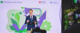 Na scenie Daniel Wąsik (MFiPR) mówi o polityce miejskiej