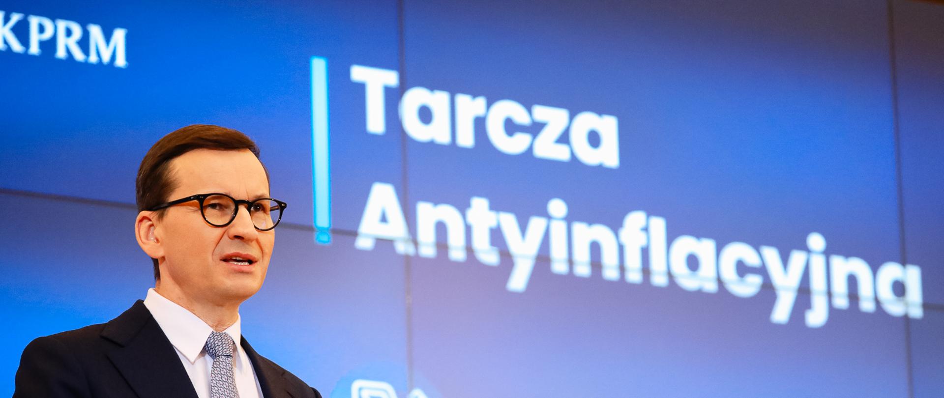 Premier Mateusz Morawiecki podczas konferencji prasowej