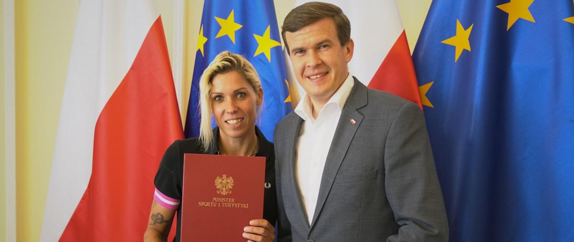 Zofia Klepacka ze złotym medalem Mistrzostw Europy w windsurfingowej klasie RS:X