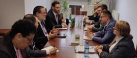 wiceminister klimatu i środowiska Miłosz Motyka oraz dr Michael Goff - Główny Zastępca Asystenta Sekretarza ds. Energii Nuklearnej w Departamencie Energii USA