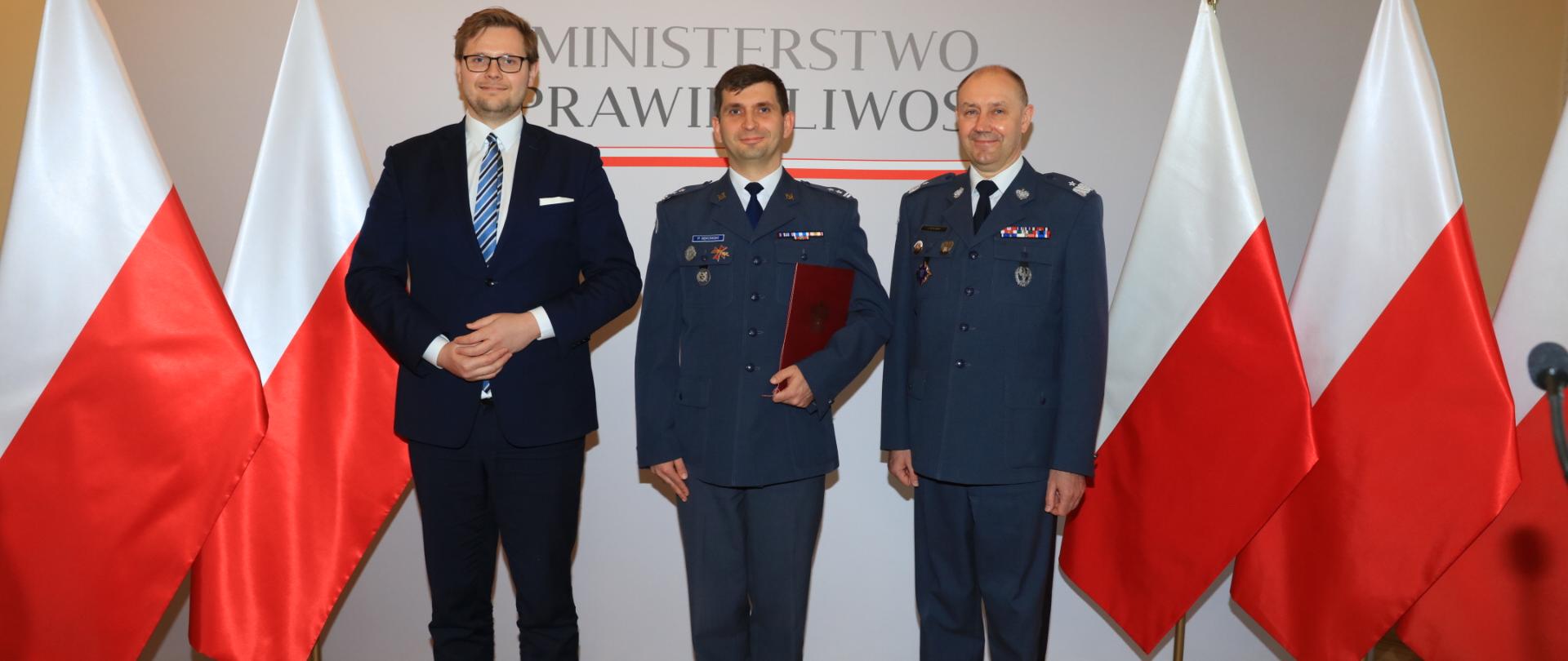 Minister Sprawiedliwości, na wniosek Dyrektora Generalnego Służby Więziennej, powołał ppłk. Piotra Sękowskiego na stanowisko zastępcy Dyrektora Generalnego SW