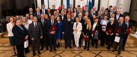 zdjęcie z wręczenia dyplomów laureatom nagród ministra zdrowia dla nauczycieli akademickich