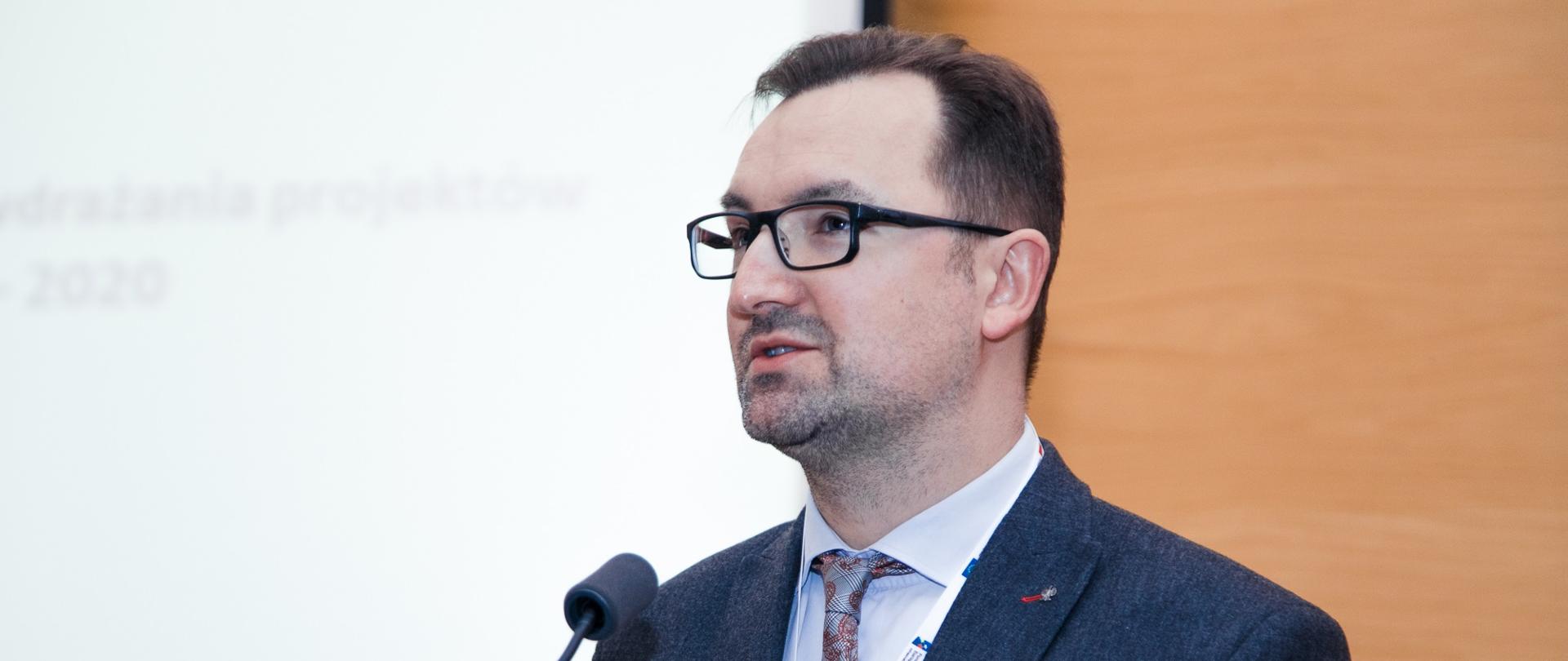 Wiceminister środowiska Sławomir Mazurek