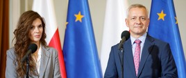 Koszalin. Uroczystości podpisania umów o dofinansowanie projektów budowy sieci szerokopasmowych, wyłonionych w 1 rundzie 3 konkursu PO PC