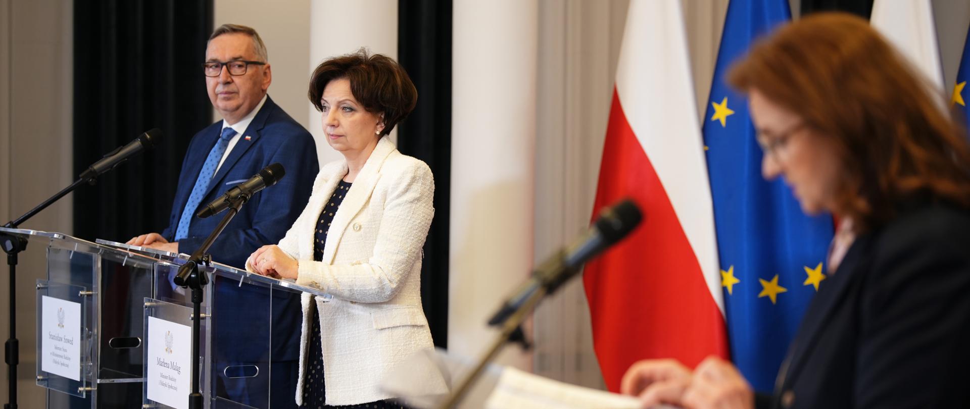 Dziś pierwsze zwaloryzowane emerytury trafiają do seniorów 