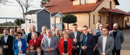Premier Mateusz Morawiecki podczas wizyty w Szczytnikach.