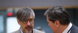 Wiceminister Krzysztof Bolesta podczas Posiedzenia ENVI.
