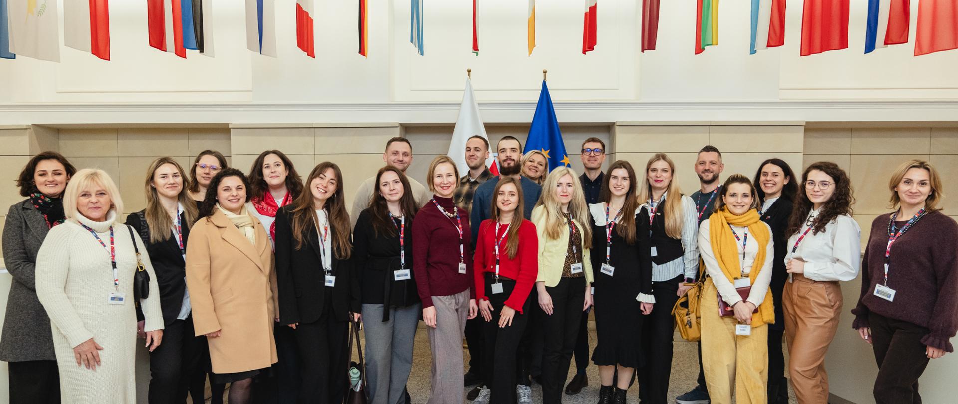 Na zdjęciu widać ekspertów MFiPR ze studentami Management Business School Ukraińskiego Uniwersytetu Katolickiego we Lwowie