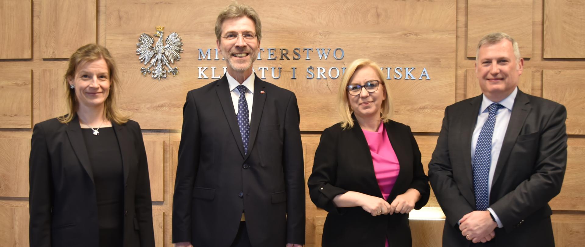 Spotkanie minister klimatu i środowiska Pauliny Hennig-Kloski z ambasadorem Austrii w Polsce Andreasem Stadlerem