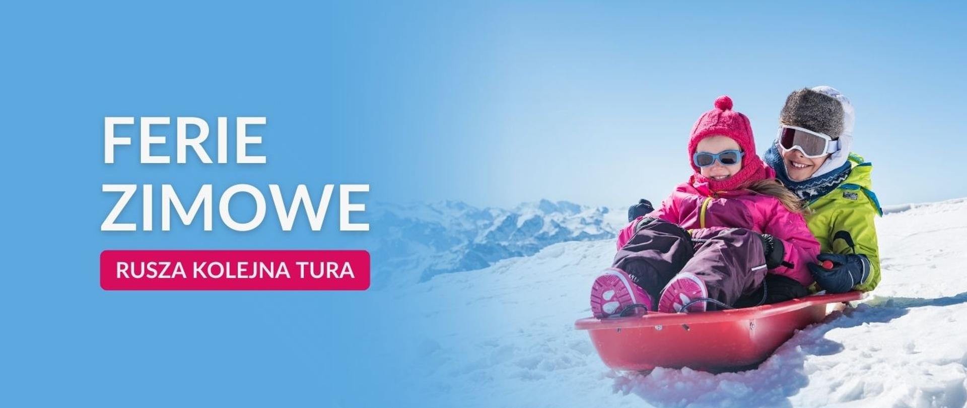 Grafika informuje o zbliżającej się drugiej turze ferii zimowych. Na grafice ukazane są dzieci zjeżdżające na sankach, w zimowym krajobrazie.