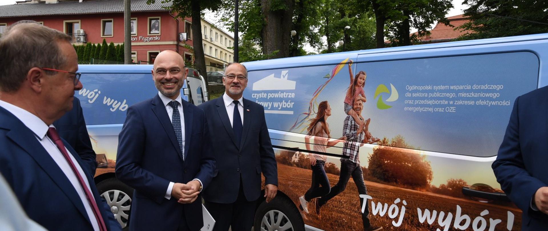 Mobilne biura programu „Czyste Powietrze” ruszają w trasę po Śląsku i Małopolsce