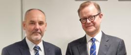 Podczas wizyty w Paryżu wiceminister Piotr Dziadzio spotkał się z Przewodniczącym Rady Zarządzającej MAE Andersem Hoffmannem. Tematem rozmowy były priorytety Polski dotyczące współpracy z MAE.