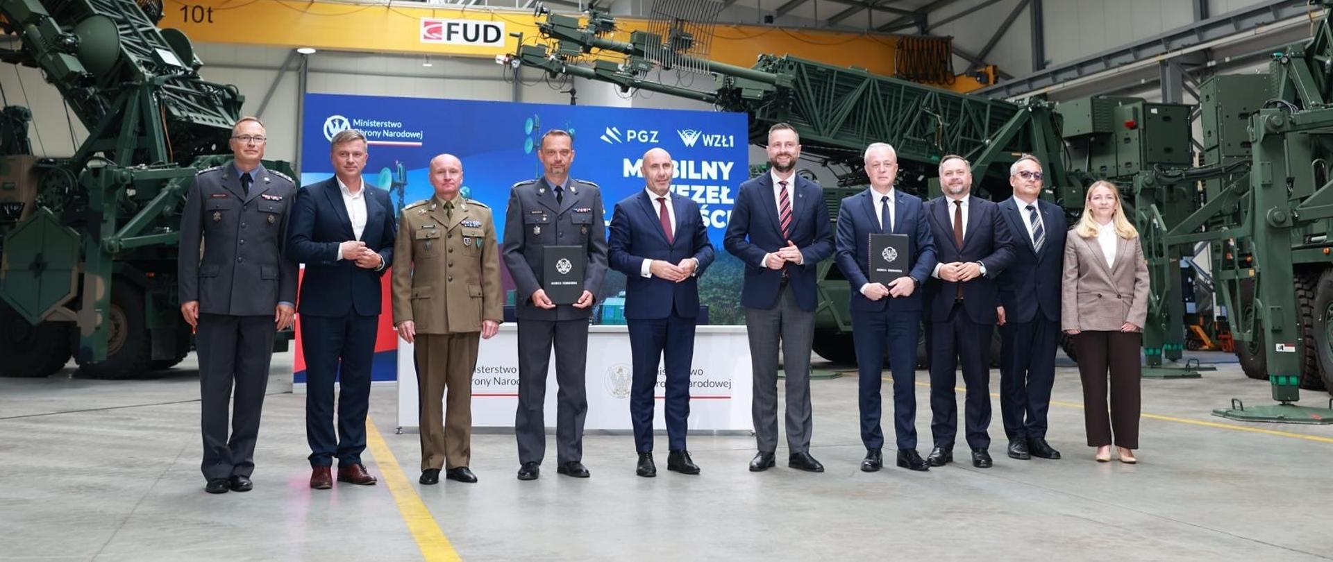 Podpisanie umowy na mobilne węzły łączności 