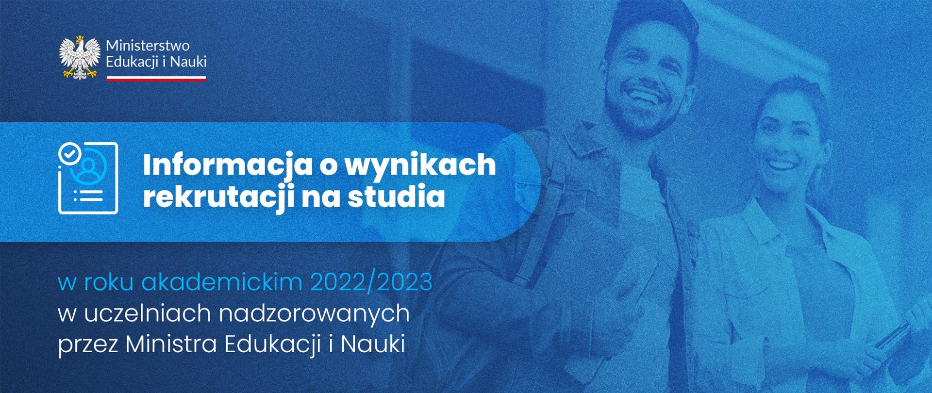 Grafika - na niebieskim tle weseli młodzi ludzie i napis Informacja o wynikach rekrutacji na studia.
