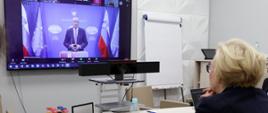 Zdjęcie ze szczytu OECD na temat polityk rozwoju umiejętności z udziałem wiceminister edukacji