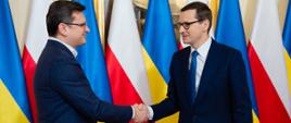 Premier Mateusz Morawiecki i Minister spraw zagranicznych Ukrainy Dmytro Kułeba podczas spotkania w KPRM