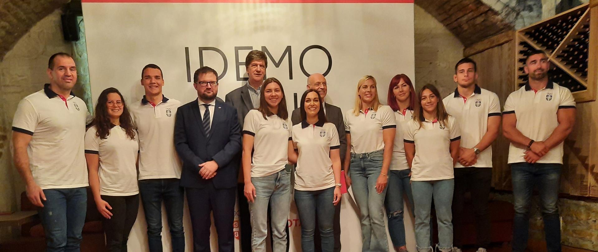 Na zaproszenie Serbskiego Komitetu Olimpijskiego Ambasador RP w Belgradzie wziął udział w uroczystej prezentacji serbskiej reprezentacji, która weźmie udział w III Igrzyskach Europejskich rozgrywanych na 24 arenach w Krakowie oraz 12 innych miastach Małopolski i Śląska.