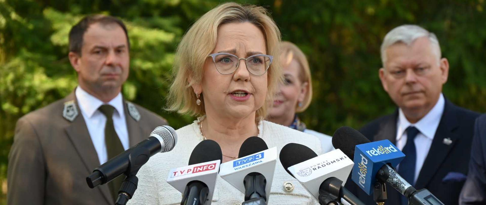 Minister Anna Moskwa podczas konferencji w Jedlni-Letnisko