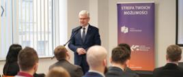 Wiceminister Ireneusza Zyska na uroczystości Powołania Zachodniego Klastra Elektromobilności