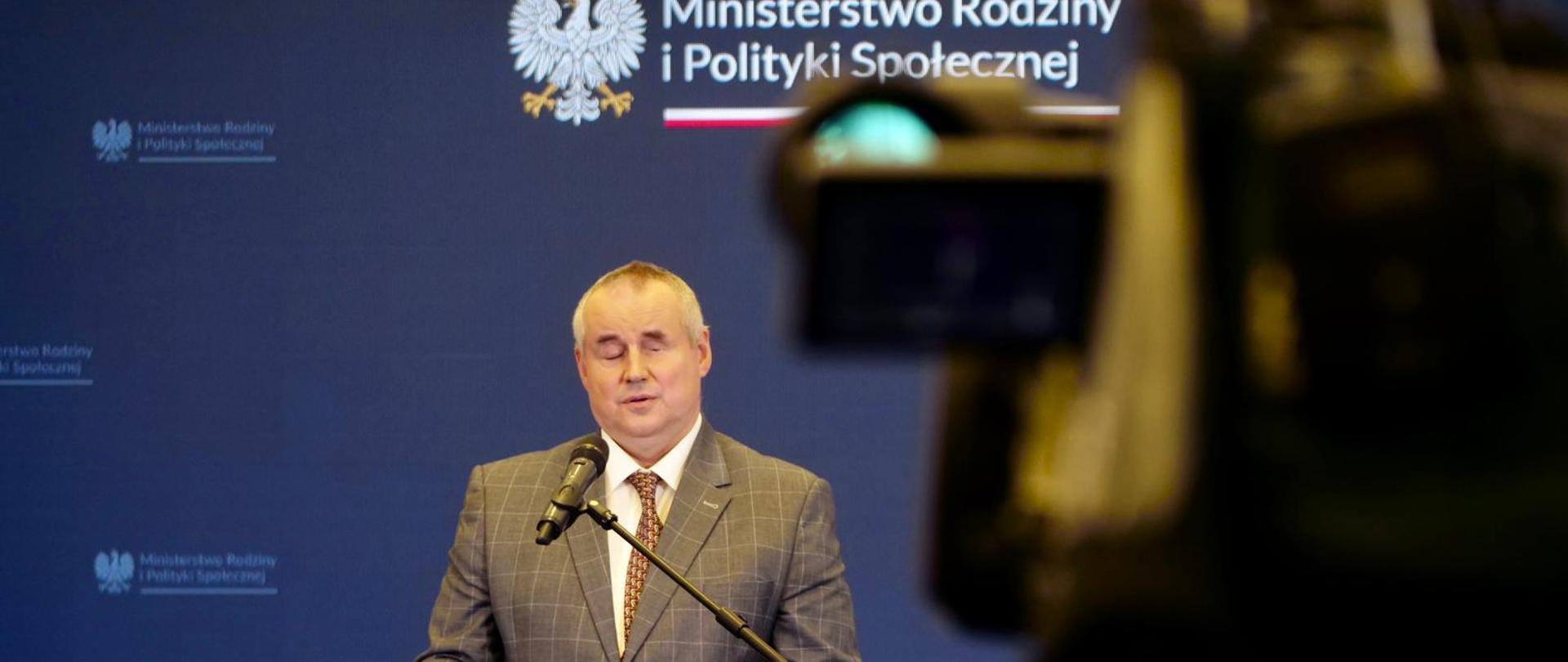 Briefing prasowy 12 października 