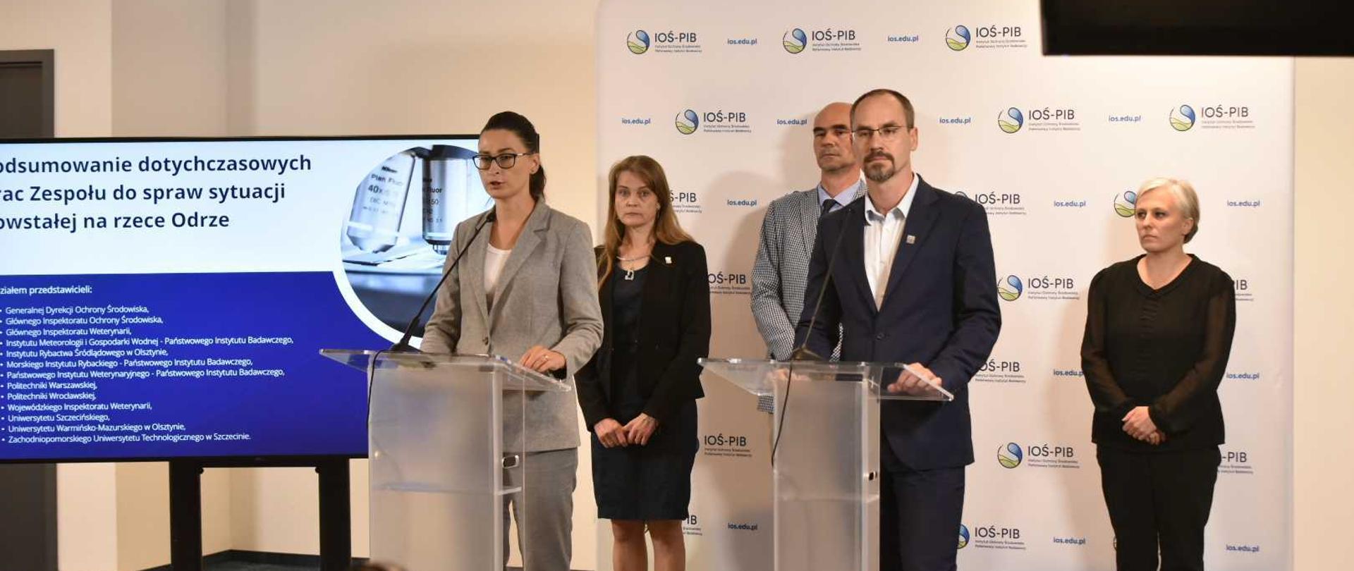 Wiceminister klimatu i środowiska Małgorzata Golińska podczas briefingu prasowego