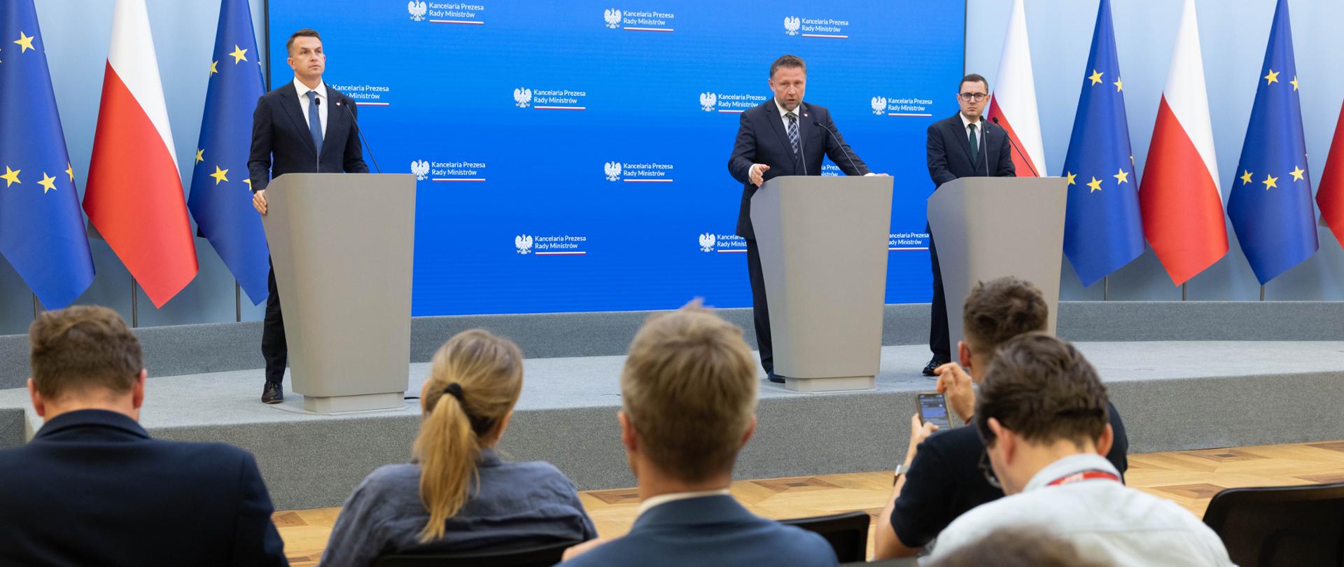 2025.09.09 Warszawa I KPRM Konferencja Rzecznika Rzadu Adama Szlapki po Radzie Ministrow z udzialem Ministra Kierwinskiego i Ministra MotykiFot. Stefan Maszewski