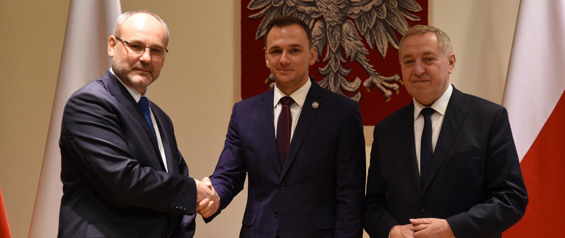 wiceminister środowiska, Główny Geolog Kraju Piotr Dziadzio, Mateusz Damrat nowy Dyrektor Państwowego Instytutu Geologicznego - Państwowego Instytutu Badawczego, minister środowiska Henryk Kowalczyk