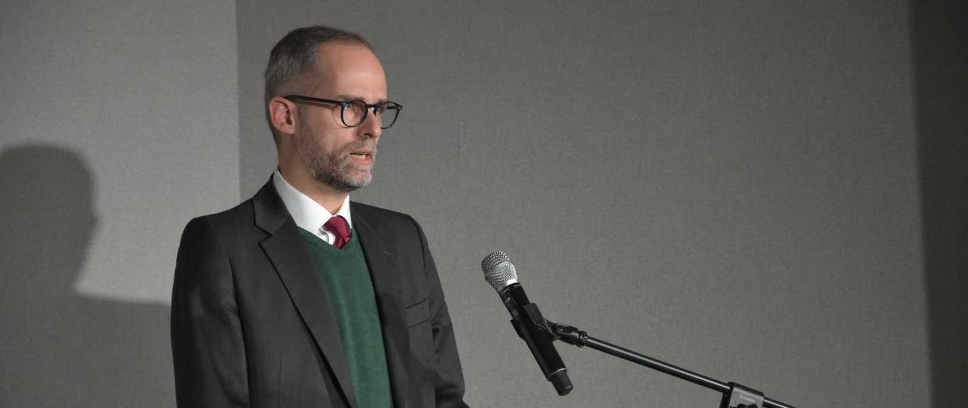 Wiceminister Adam Guibourgé-Czetwertyński podczas seminarium nt. zmian klimatu w miastach