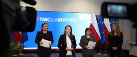 zdjęcie z konferencji na temat dofinasowania leczenia niepłodności metodą zapłodnienia pozaustrojowego