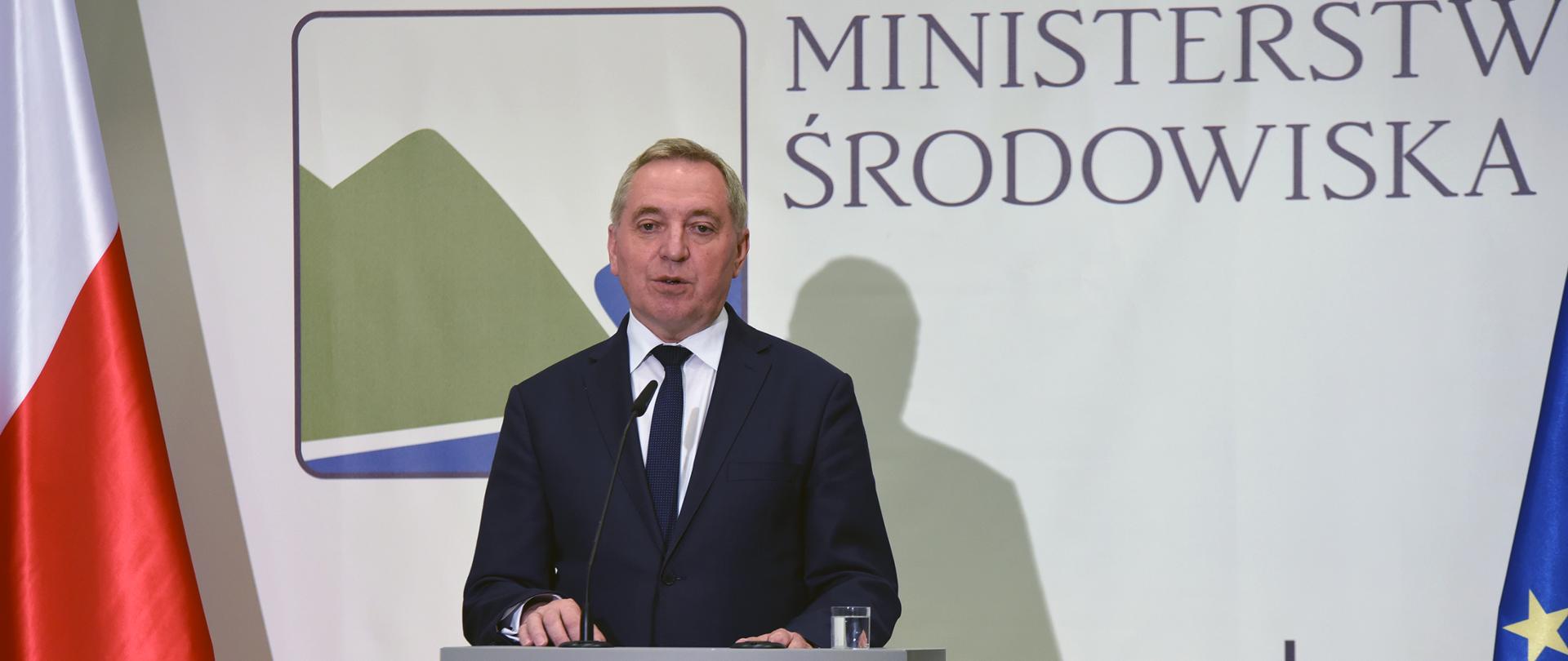 minister środowiska Henryk Kowalczyk