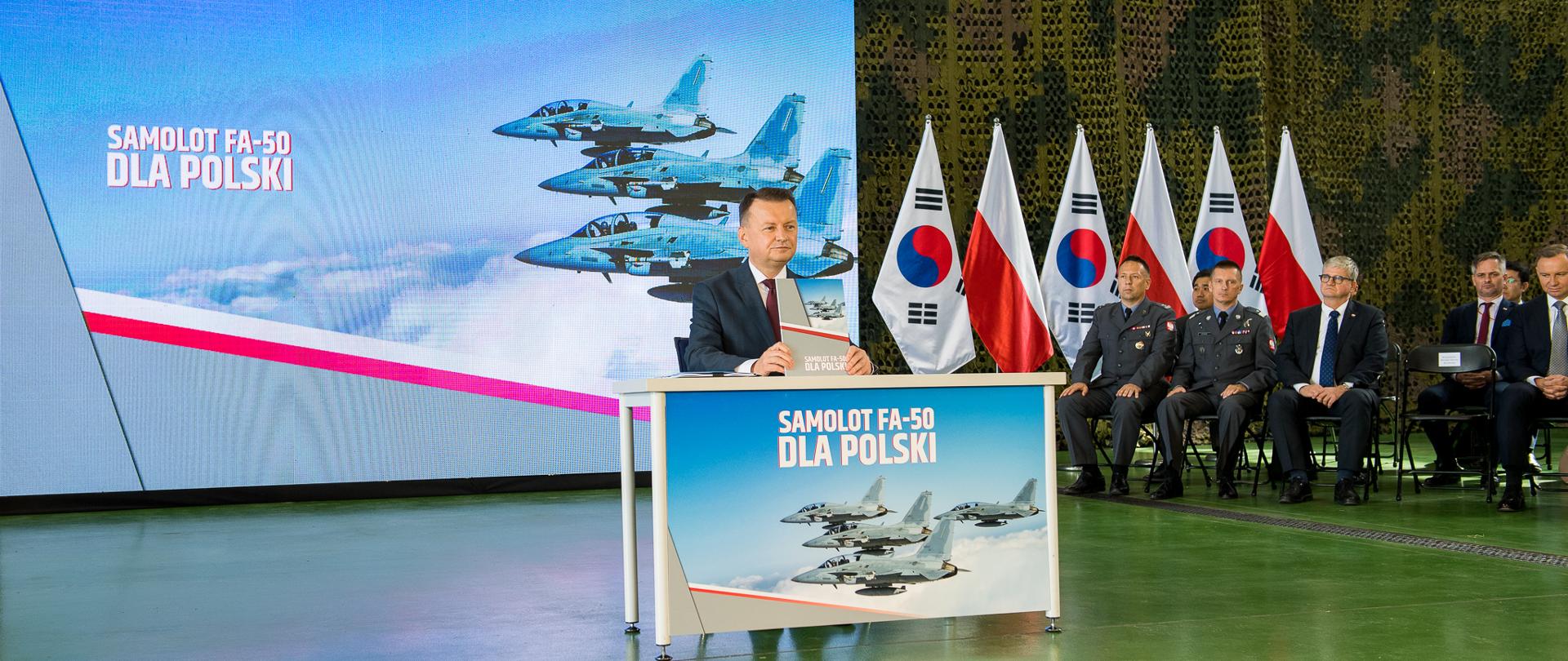 podpisanie umowy na FA-50