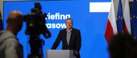 Rzecznik prasowy MZ Damian Kuraś