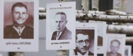 Zdjęcie z uroczystości na „Łączce” z udziałem wiceministra Tomasza Rzymkowskiego