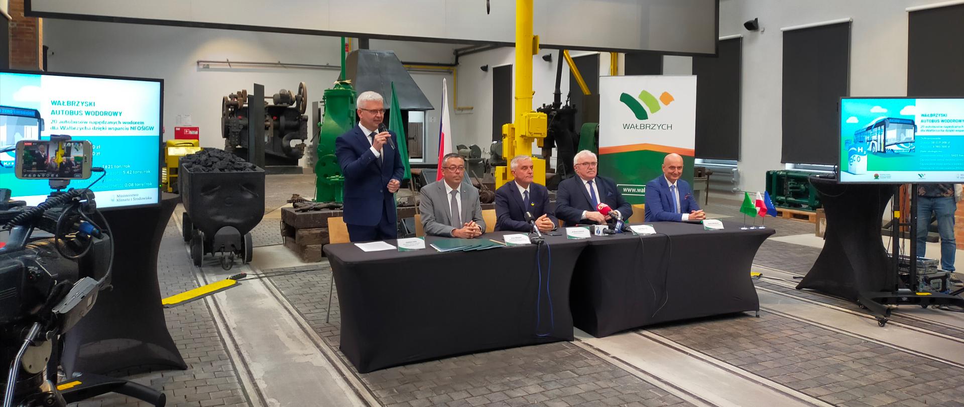 Minister Ireneusz Zyska w Wałbrzychu