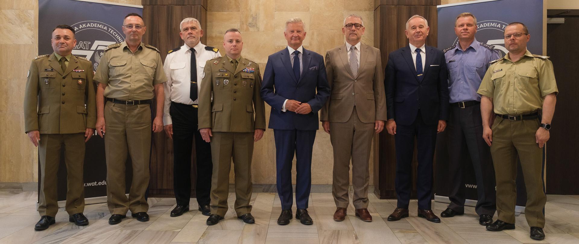 1 lipca br. w Centrum Szkoleniowo-Konferencyjnym Wojskowej Akademii Technicznej odbyła się półroczna odprawa wiceministra obrony narodowej Stanisława Wziątka z rektorami-komendantami uczelni wojskowych.