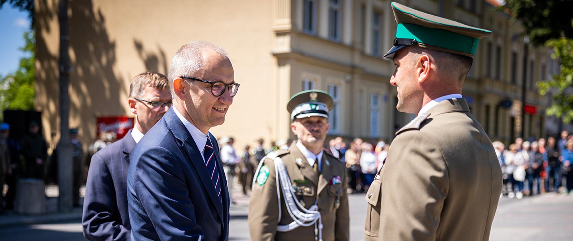 Wiceminister Błażej Poboży podczas uroczystości