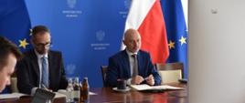 Minister klimatu Michał Kurtyka i wiceminister klimatu Adam Guibourgé-Czetwertyński na spotkaniu ministrów ds. środowiska i klimatu V4+ 