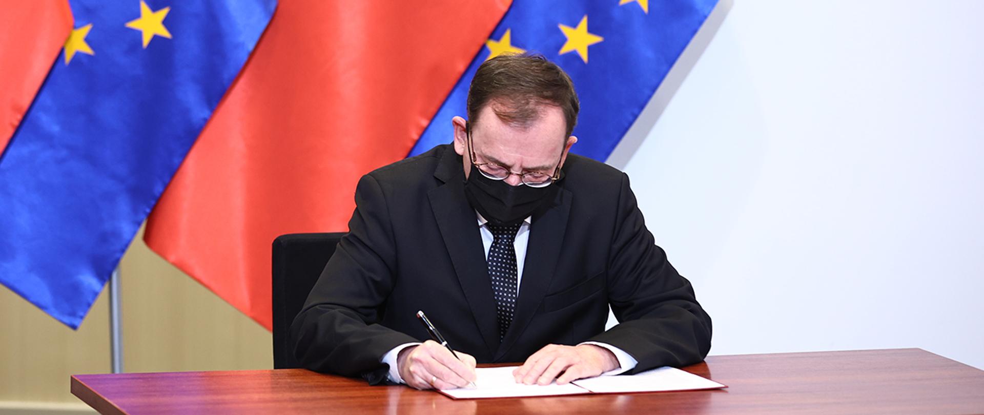 Szef MSWiA podpisał zarządzenie o ustanowieniu odznaki im. podkomisarza Policji Andrzeja Struja