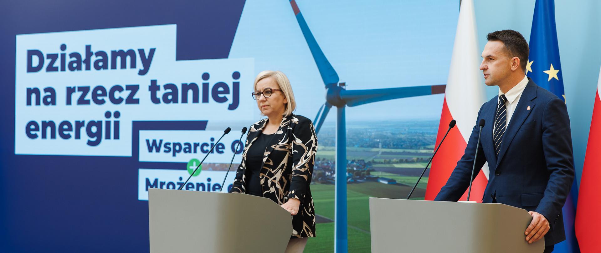 Konferencja prasowa Minister Klimatu i Środowiska P. Hennig-Kloski oraz rzecznika rządu, Ministra A. Szłapki