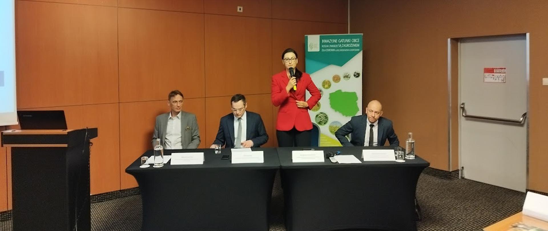 Wiceminister Małgorzata Golińska na konferencji zamykającej projekt realizowany przez Generalną Dyrekcję Ochrony Środowiska pn. „Opracowanie zasad kontroli i zwalczania inwazyjnych gatunków obcych wraz z przeprowadzeniem pilotażowych działań i edukacją społeczną”