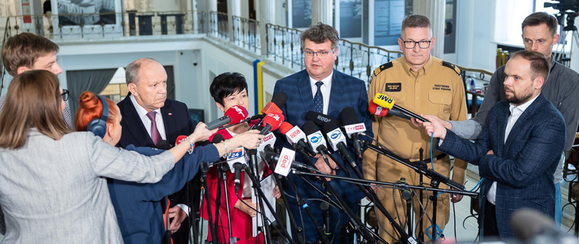 Wiceminister Maciej Wąsik podczas swojej wypowiedzi w Sejmie RP.