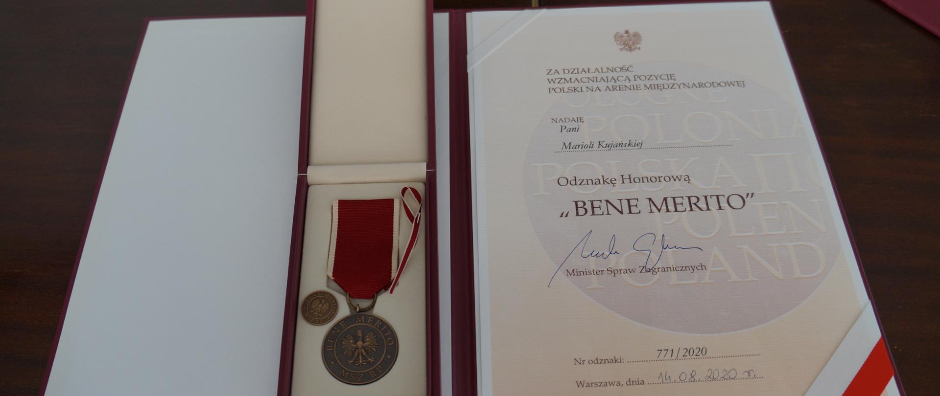 BENE_MERITO_4