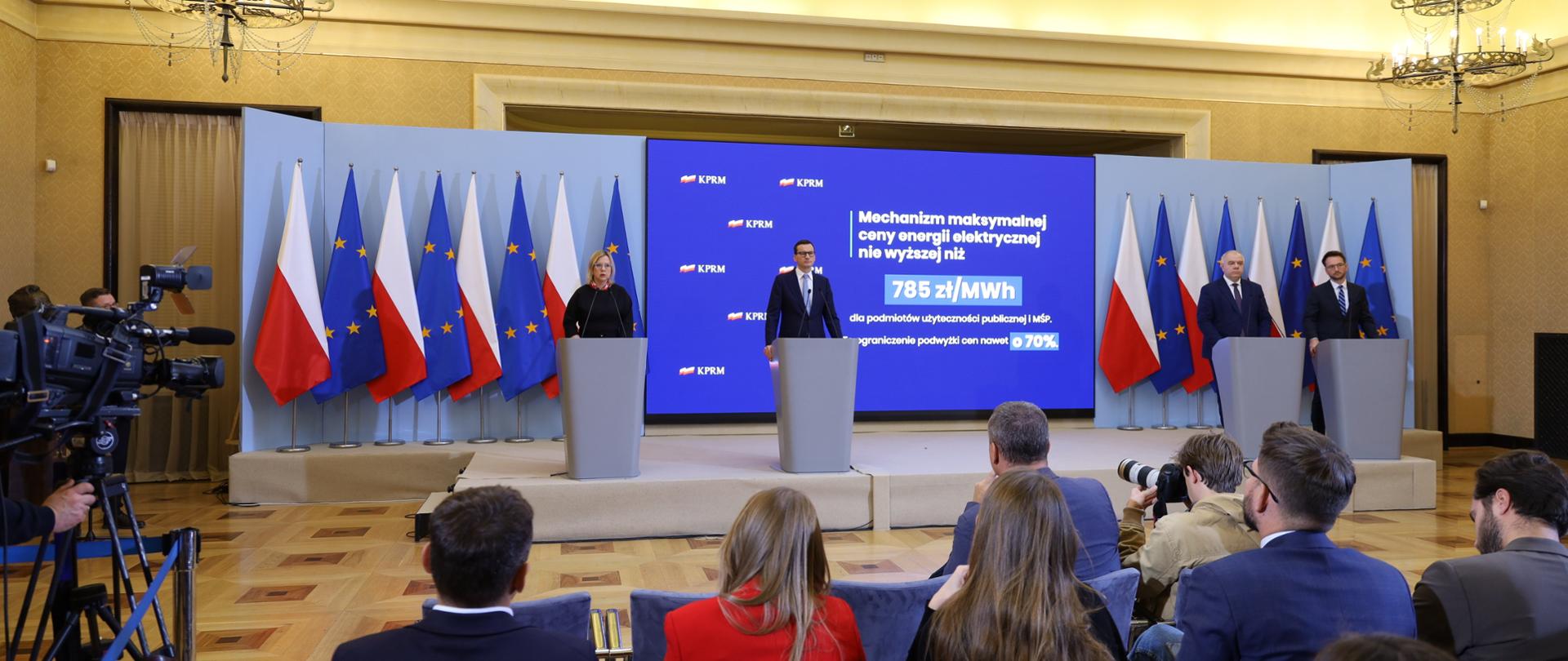 Minister Anna Moskwa na konferencji prasowej w KPRM