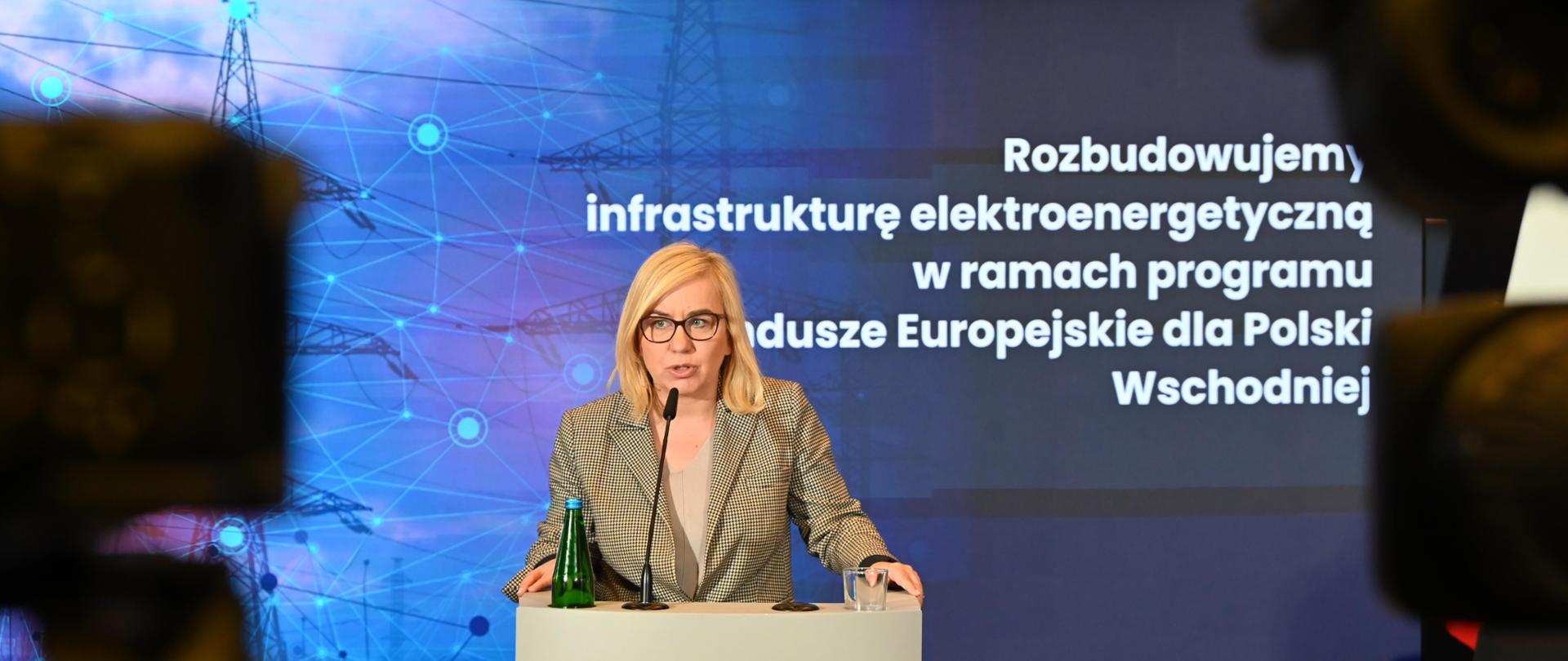 Trzy umowy o dofinansowanie na projekty rozbudowy i modernizacji infrastruktury elektroenergetycznej 1