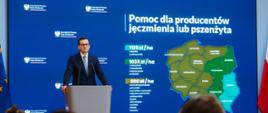 Premier Mateusz Morawiecki i minister rolnictwa i rozwoju wsi - Robert Telus, podczas konferencji prasowej w KPRM po posiedzeniu Rady Ministrów.