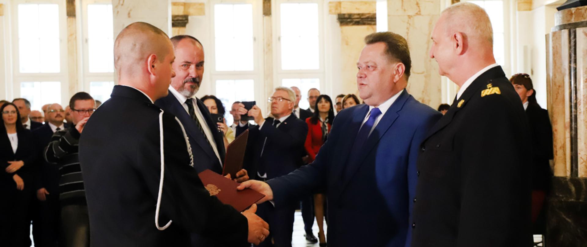 Wręczenie promes